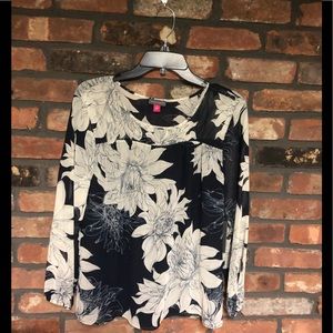 Vince Camuto blouse size s Navy floral